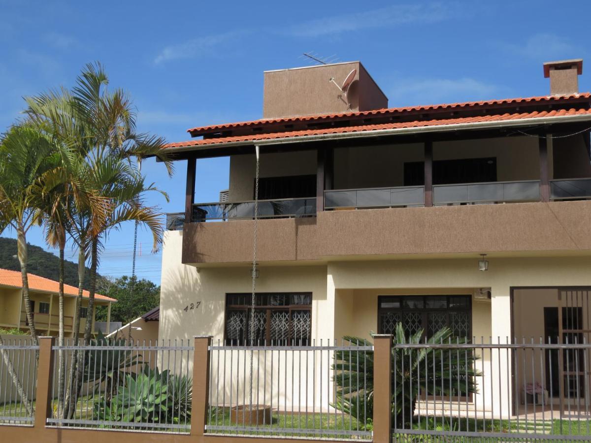 Bombinhas Brasil Residence II Guest House No Centro Esterno foto