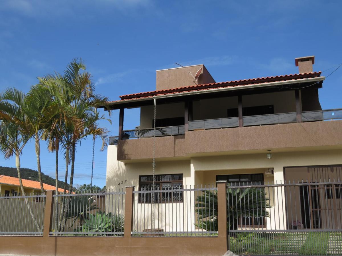 Bombinhas Brasil Residence II Guest House No Centro Esterno foto