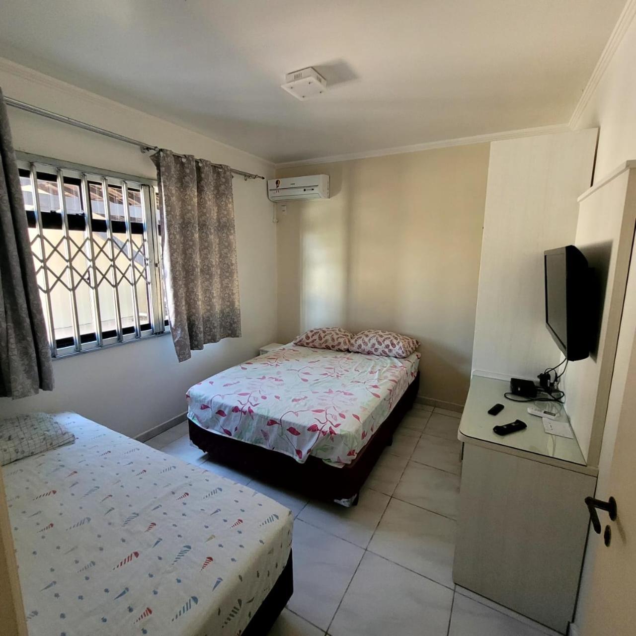 Bombinhas Brasil Residence II Guest House No Centro Esterno foto