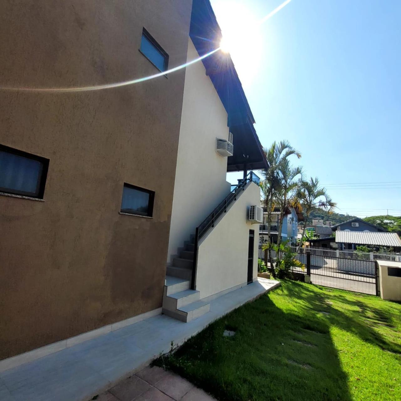 Bombinhas Brasil Residence II Guest House No Centro Esterno foto