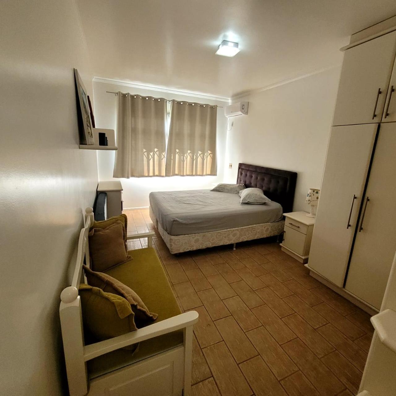 Bombinhas Brasil Residence II Guest House No Centro Esterno foto